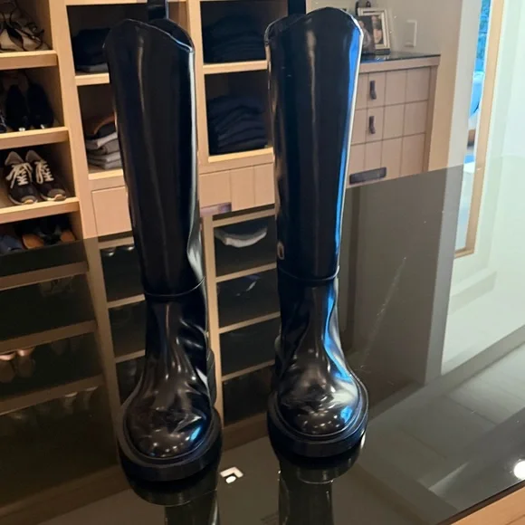 Jil Sander Glossy Black Heeled Boots - Picture 3 of 9